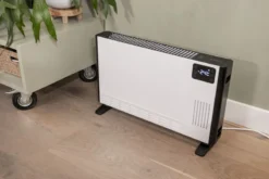 Eurom Safe-t-Convect 2400 Elektrische Kachel -Kampeerclub 1267 1900 1267 1900 8713415360479 safe t convect 2400 sfeer 8